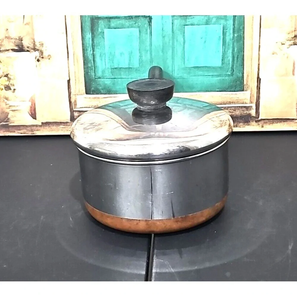 Vintage Revere Ware Copper Bottom 1 Qt. Sauce Pan With Lid  Clinton Illinois